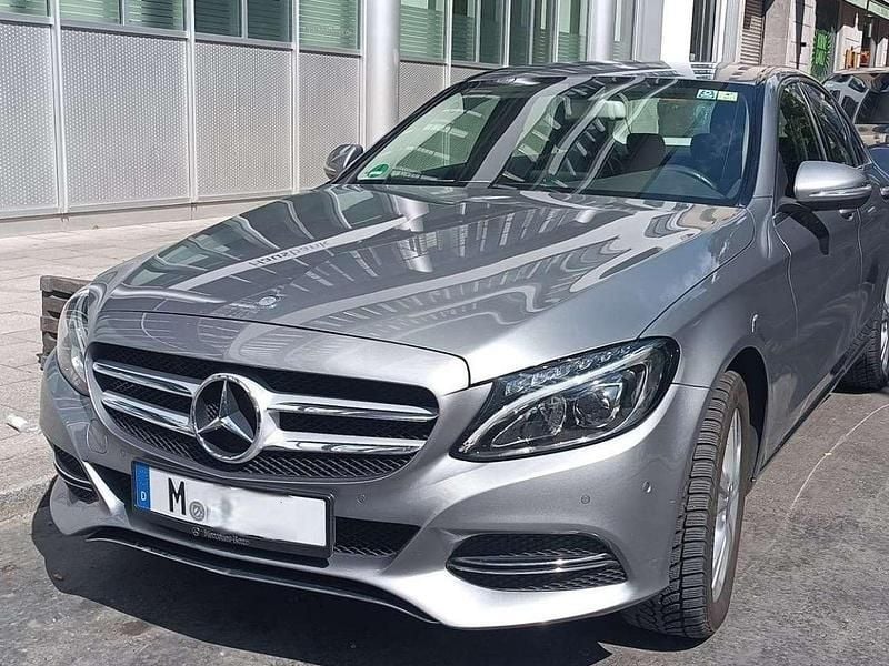 Grau Gebraucht 2015 Mercedes C220 Edition 1 Limousine | 18.000 € (Guter Preis) - Bild 1/4