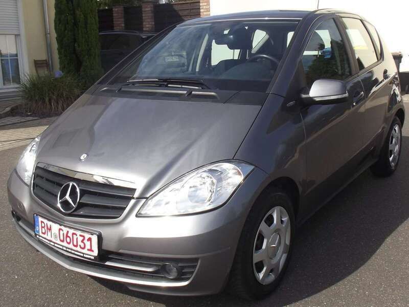 Mountaingrau met. Gebraucht 2012 Mercedes A180 Limousine | 6.000 € (Superpreis) - Bild 1/4