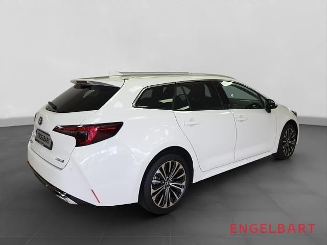 Gebraucht Toyota Corolla Team 196 PS (144 kW) 2024 Weiss Kombi