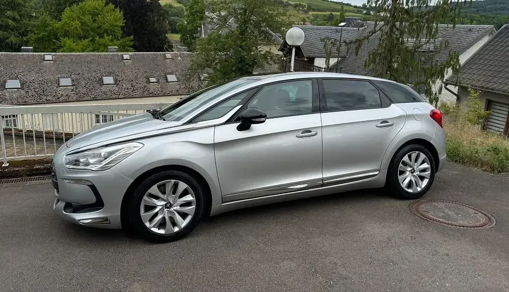 Gebraucht Citroën DS5 So Chic 163 PS (119 kW) 2013 Silber Kleinwagen