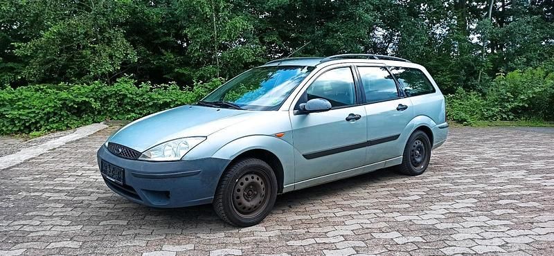 Silber Gebraucht 2004 Ford Focus Kombi | 300 € (Superpreis) - Bild 1/4