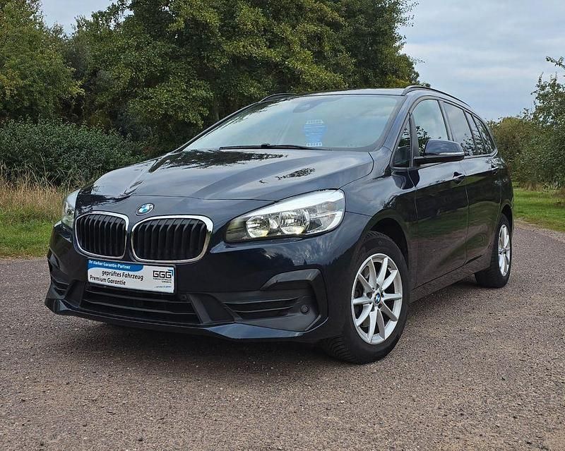 Blau Gebraucht 2018 BMW 216 Gran Tourer Advantage Van / Kleinbus | 13.990 € (Guter Preis) - Bild 1/4