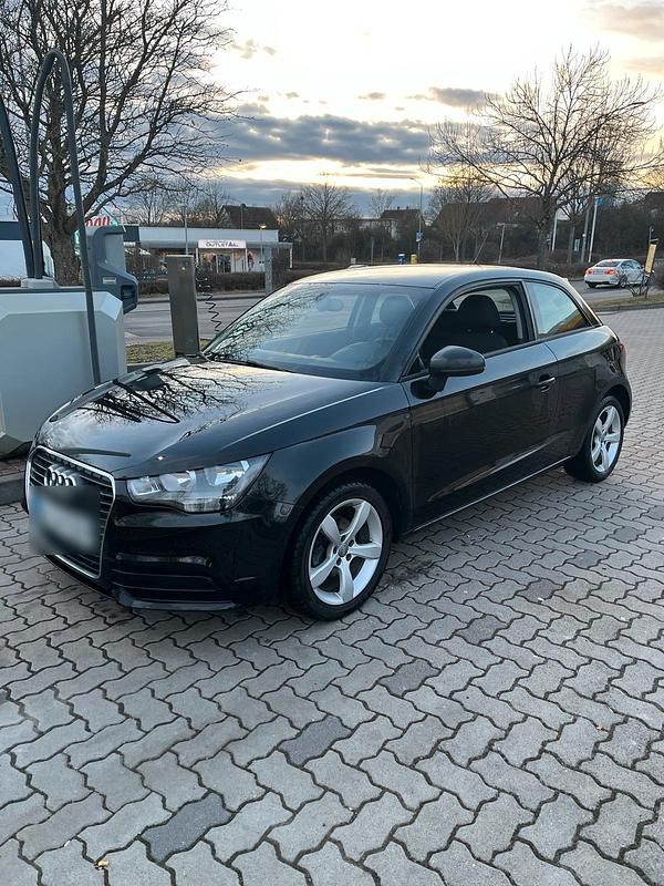 Gebraucht Audi A1 86 PS (63 kW) 2011 Schwarz Kleinwagen