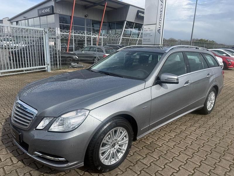 Gebraucht Mercedes E200 184 PS (135 kW) 2012 Silber Kombi