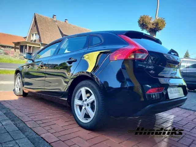 Gebraucht Volvo V40 Kinetic 120 PS (88 kW) 2017 Schwarz Kombi