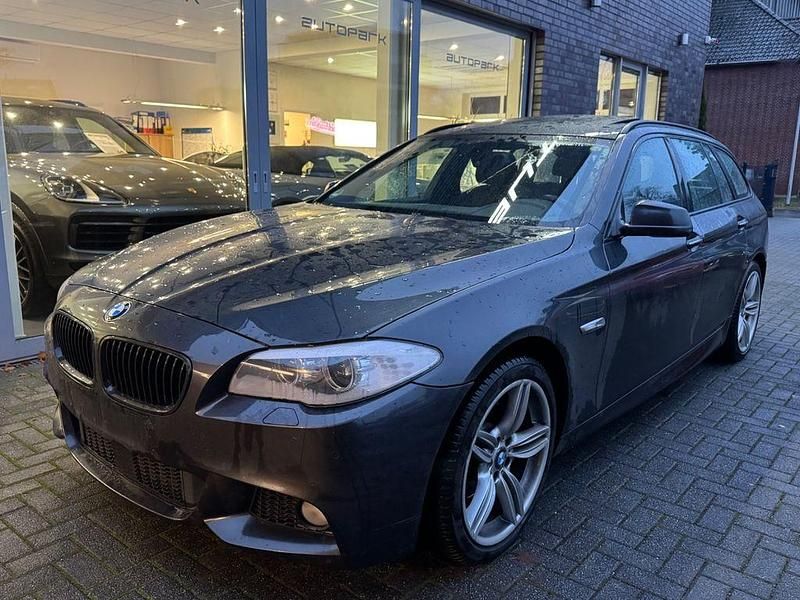 Grau Gebraucht 2012 BMW 520 M Sport Limousine | 8.500 € (Guter Preis) - Bild 1/4