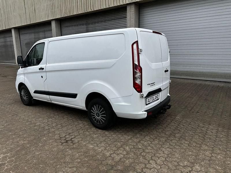 Second-hand Ford Transit Custom 131 CP (96 kW) 2020 Alb Monovolum