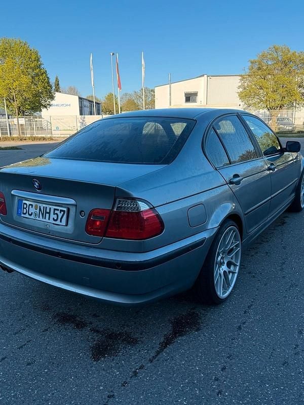 Gebraucht BMW 318 143 PS (105 kW) 2002 Grau Limousine