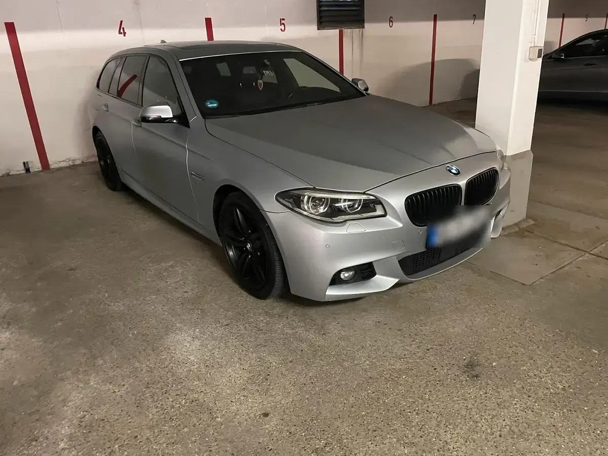 Gebraucht BMW 530 258 PS (189 kW) 2015 Silber Kombi