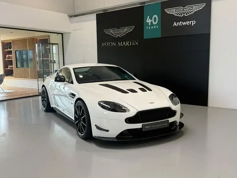 Gebraucht Aston Martin V12 Vantage 604 PS (444 kW) 2018 Weiß Coupé
