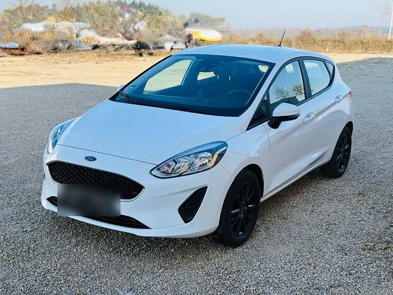Gebraucht Ford Fiesta 86 PS (63 kW) 2018 Weiß Kleinwagen