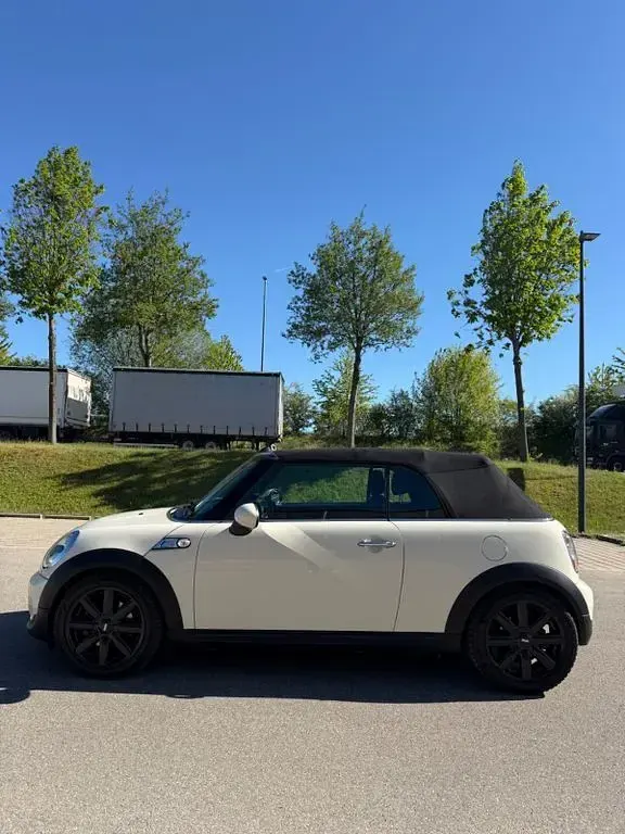 Gebraucht Mini Cooper S Cabriolet 184 PS (135 kW) 2012 Beige Cabrio
