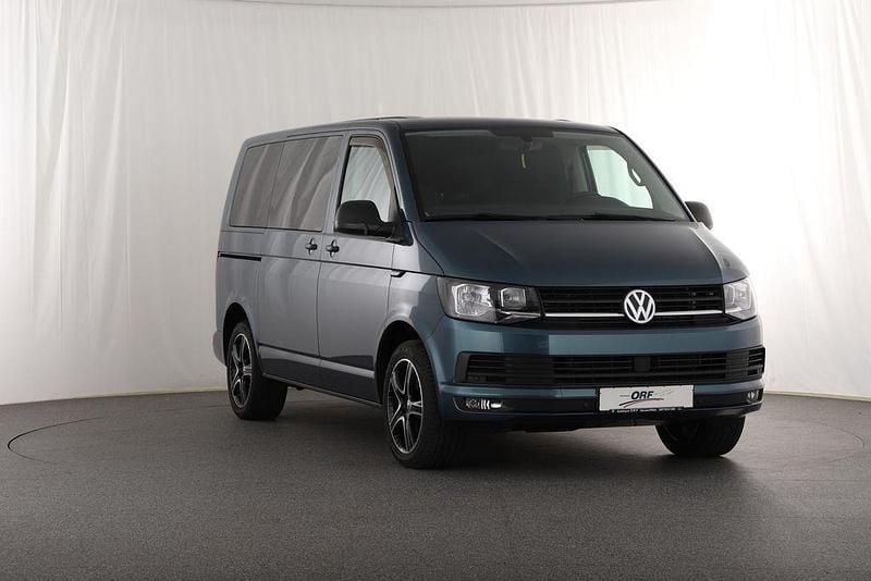 Używany VW Multivan Trendline 150 KM (110 kW) 2016 Zielony Minivan