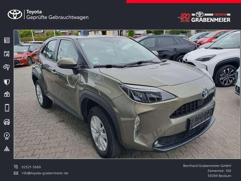 Manganbronze metallic Gebraucht 2021 Toyota Yaris Cross Comfort SUV | 20.950 € (Guter Preis) - Bild 1/3
