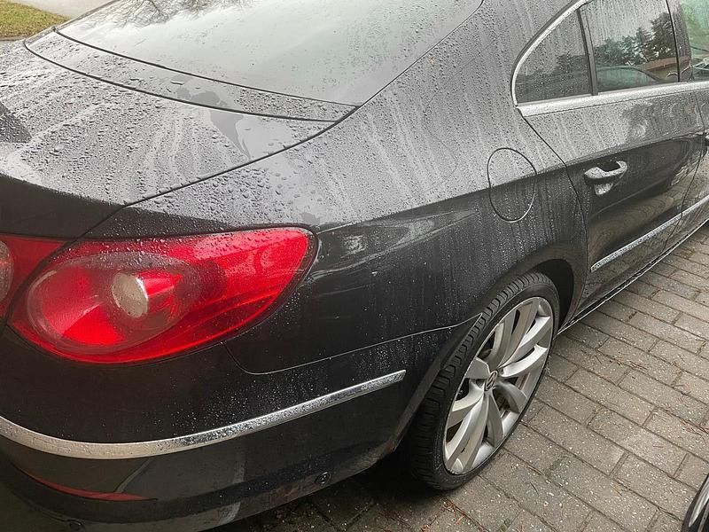 Gebraucht VW Passat Exclusive 299 PS (219 kW) 2011 Schwarz Coupé