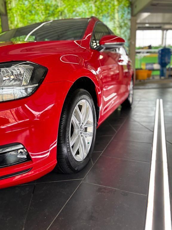 Gebraucht VW Golf VII Highline 150 PS (110 kW) 2019 Rot Kombi