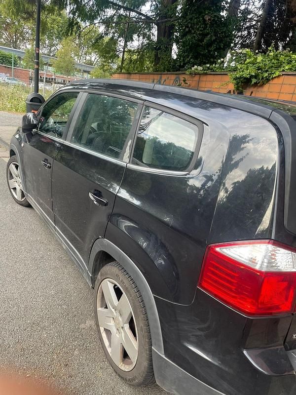 Schwarz Gebraucht 2013 Chevrolet Orlando Van / Kleinbus | 3.000 € (Superpreis) - Bild 1/3