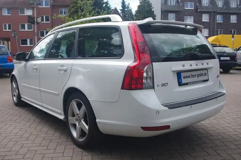 Usado Volvo V50 R-Design Pro 114 CV (83 kW) 2011 Blanco Familiar
