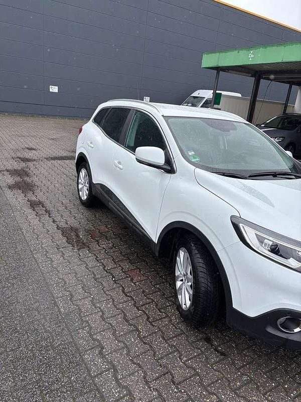 Gebraucht Renault Kadjar Experience 131 PS (96 kW) 2015 Weiß SUV