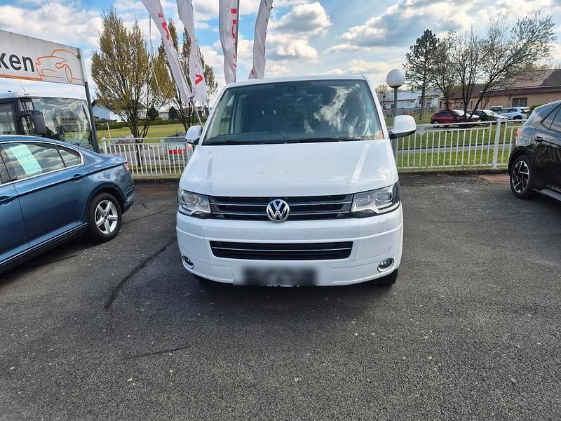Gebraucht VW Multivan 180 PS (132 kW) 2015 Weiß Van