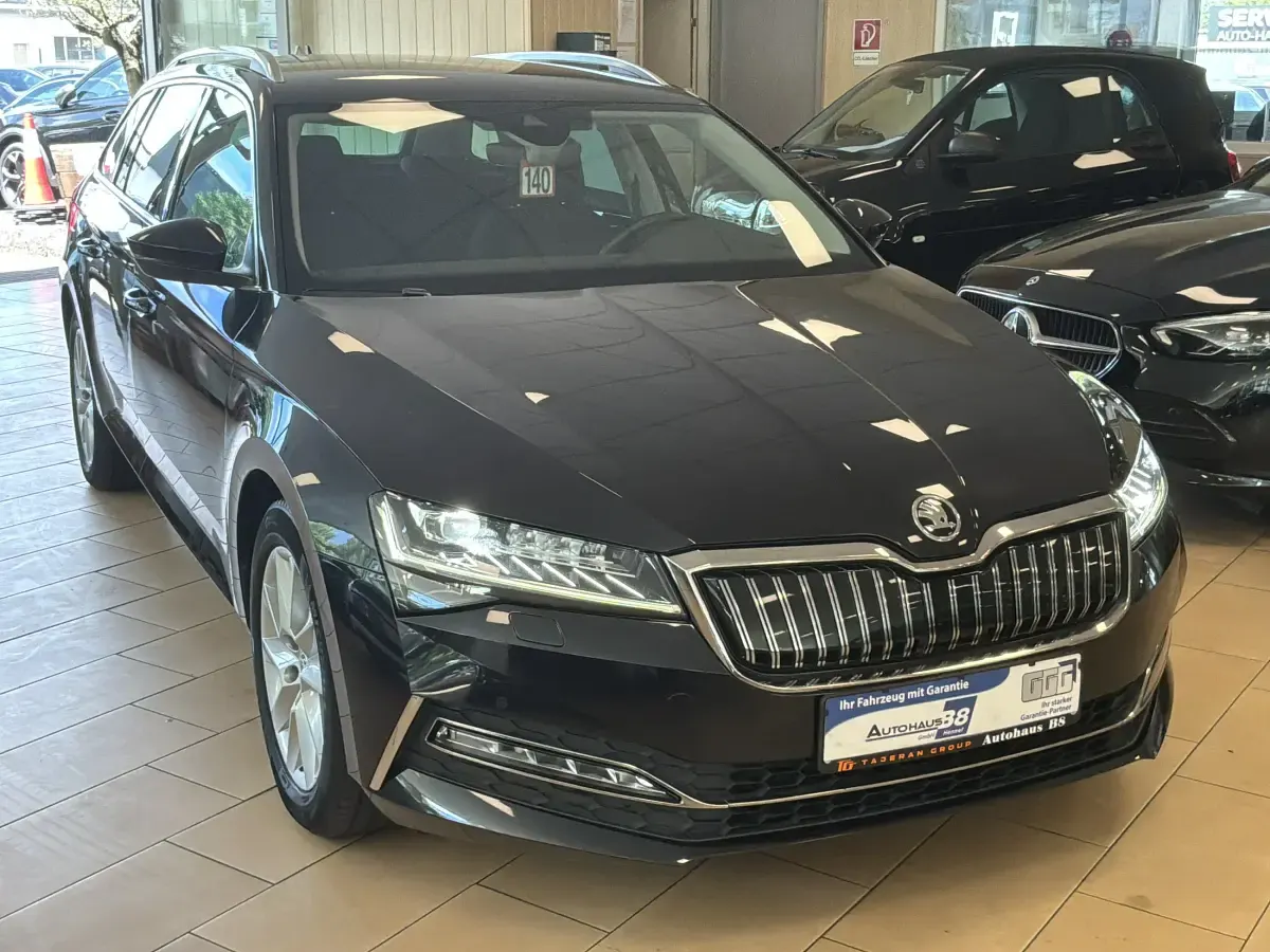 Gebraucht Skoda Superb Style 218 PS (160 kW) 2021 Schwarz Kombi