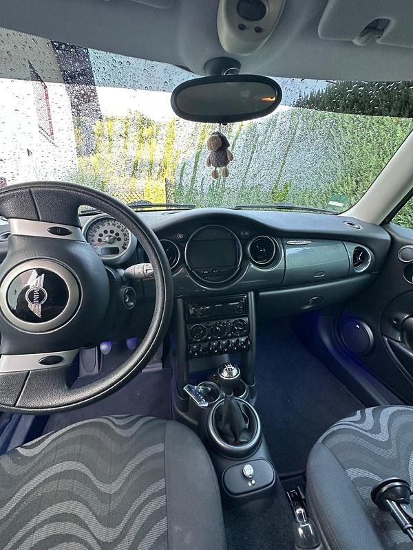 Schwarz Gebraucht 2004 Mini Cooper Kleinwagen | 1.600 € (Fairer Preis) - Bild 1/4