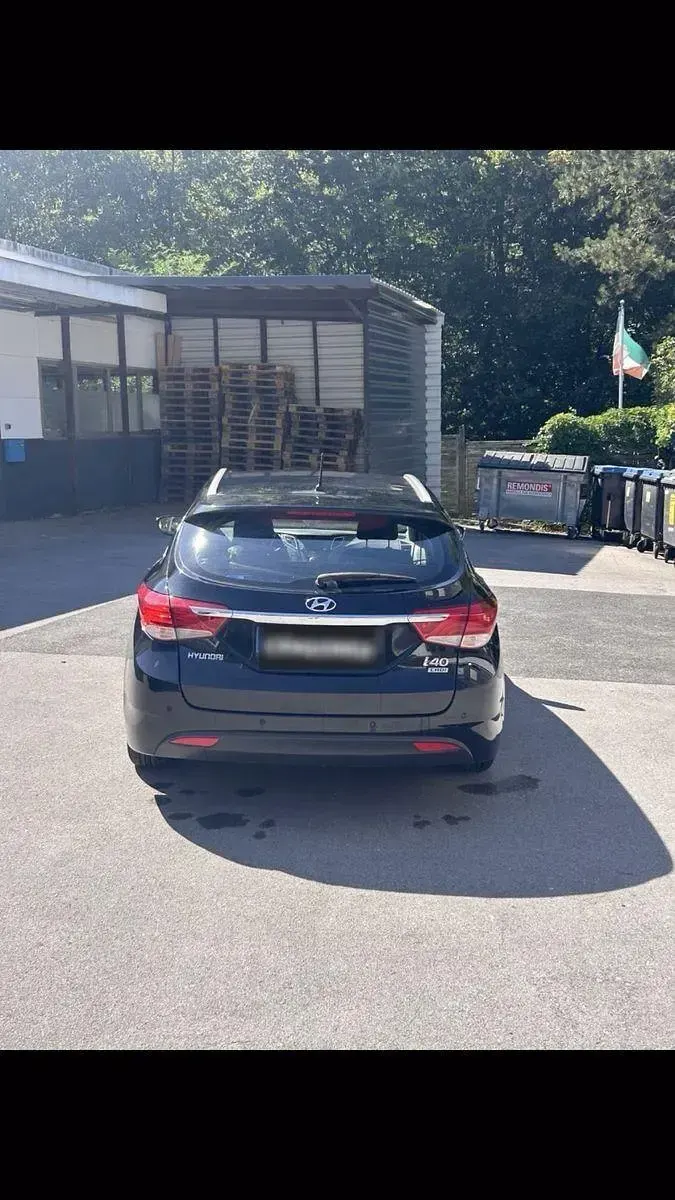 Gebraucht Hyundai i40 Style 136 PS (100 kW) 2013 Schwarz Kombi