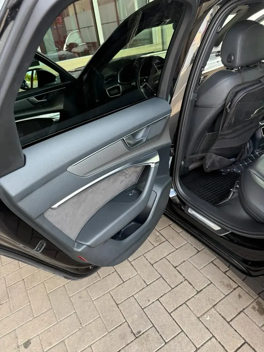 Gebraucht Audi A6 Comfort 240 PS (176 kW) 2019 Schwarz Kombi