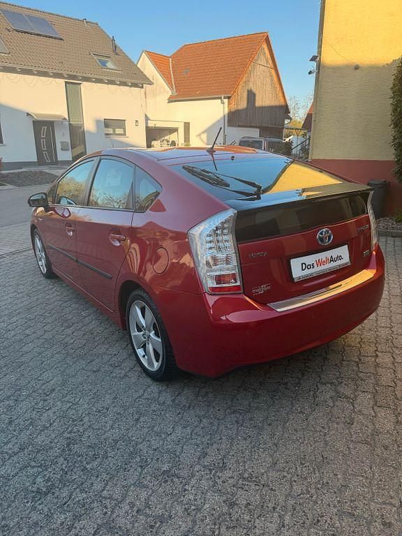 Gebraucht Toyota Prius 99 PS (72 kW) 2009 Rot Kleinwagen