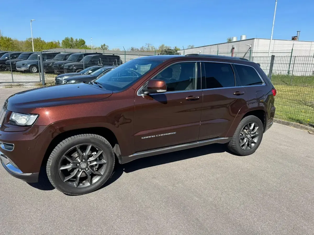 Gebraucht Jeep Grand Cherokee Summit 243 PS (178 kW) 2014 SUV