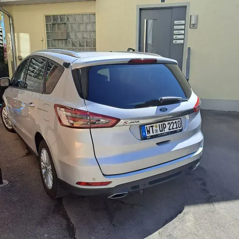 Gebraucht Ford S-MAX Business Edition 190 PS (139 kW) 2019 Silber Van / Kleinbus