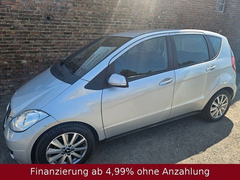 Silber Gebraucht 2011 Mercedes A160 Van / Kleinbus | 8.490 € (Etwas zu teuer) - Bild 1/4