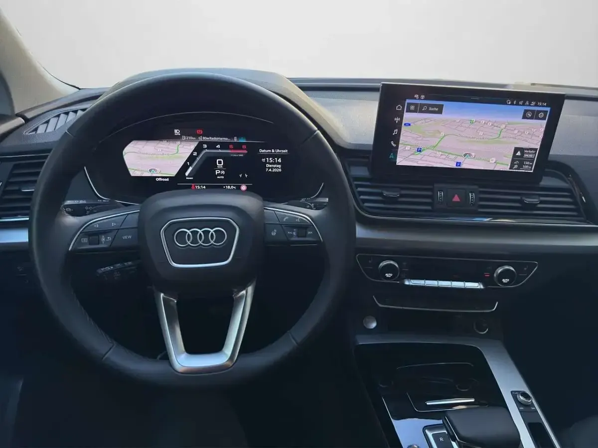 Używany Audi Q5 Basis 204 KM (150 kW) 2025 Biały SUV