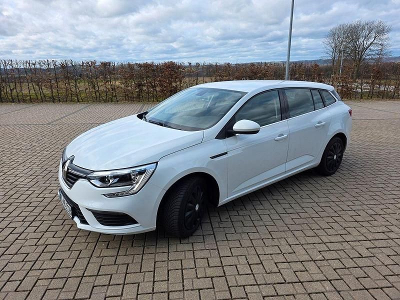 Gebraucht Renault Mégane IV 132 PS (97 kW) 2017 Weiß Kombi