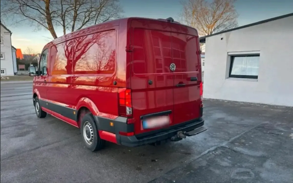 Gebraucht VW Crafter 177 PS (130 kW) 2019 Rot Van
