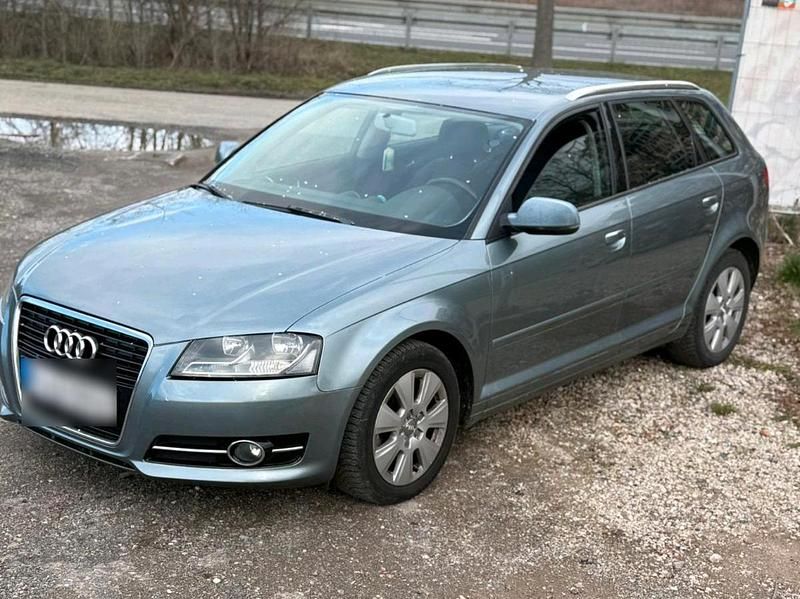 Gebraucht Audi A3 130 PS (95 kW) 2010 Blau Kleinwagen