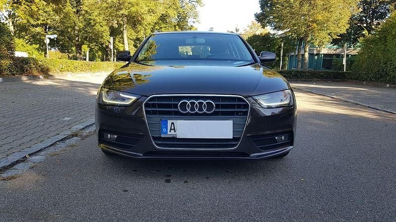 Braun Gebraucht 2012 Audi A4 Ambition Kombi | 8.000 € (Fairer Preis) - Bild 1/4