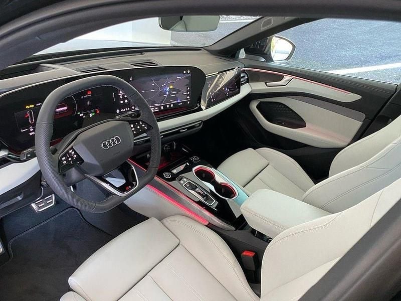 Gebraucht Audi A6 S-Line 204 PS (150 kW) 2025 Mythosschwarz metallic Kombi