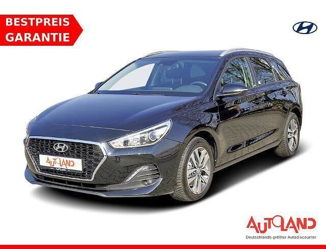 Schwarz Gebraucht 2021 Hyundai i30 Trend Kombi | 19.490 € (Etwas zu teuer) - Bild 1/4