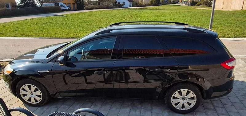 Gebraucht Ford Mondeo Trend 116 PS (85 kW) 2011 Schwarz Kombi
