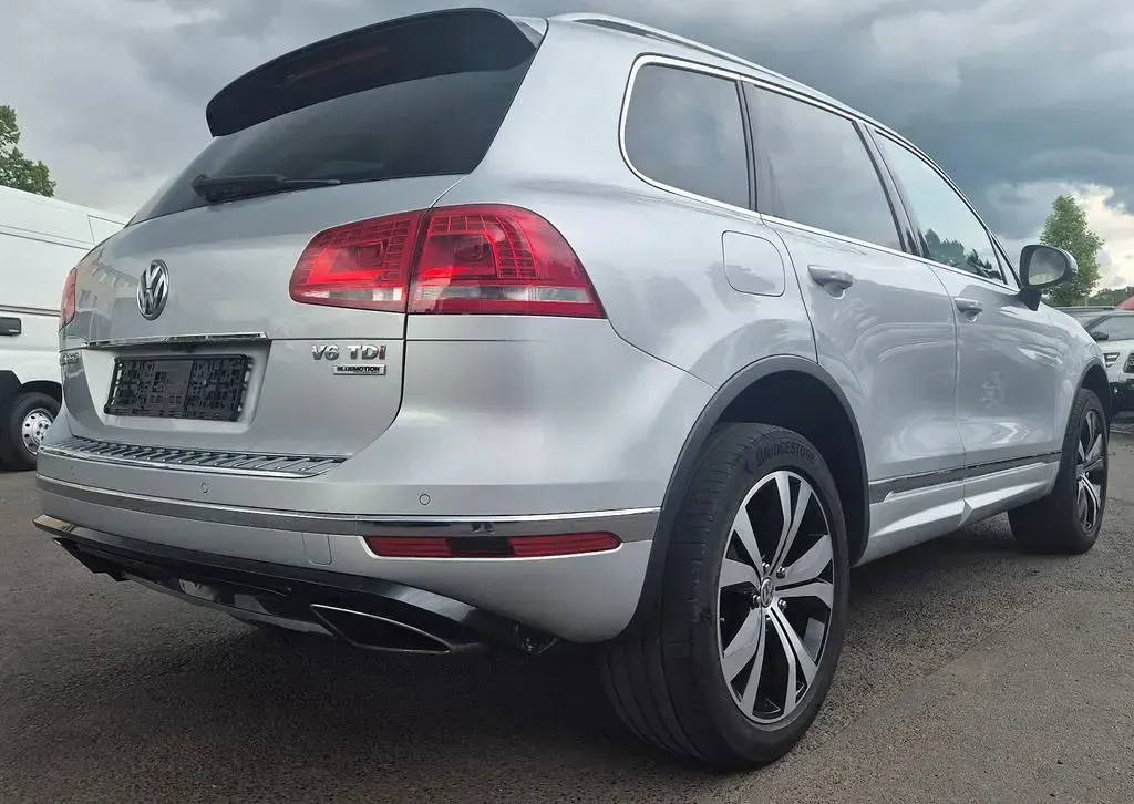 Gebraucht VW Touareg Terrain Tech 262 PS (192 kW) 2016 Silber SUV