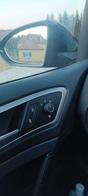 Gebraucht VW Golf VII Trendline 116 PS (85 kW) 2018 Blau Kombi