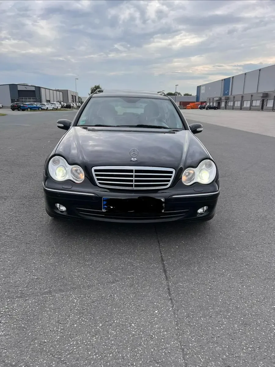 Gebraucht Mercedes C220 Avantgarde 150 PS (110 kW) 2006 Schwarz Kombi