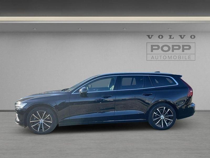 Gebraucht Volvo V60 Core 349 PS (256 kW) 2024 Onyx black Kombi