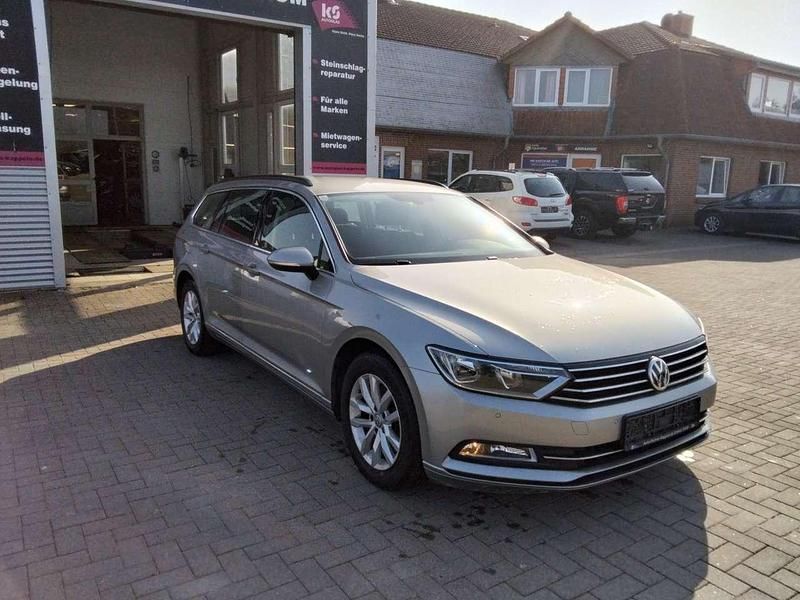 Gebraucht VW Passat Comfortline 150 PS (110 kW) 2014 Tungsten silver metallic Kombi