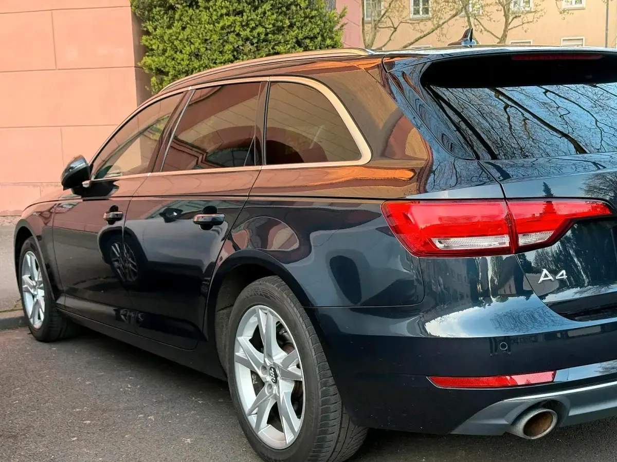 Używany Audi A4 190 KM (139 kW) 2017 Niebieski Kombi