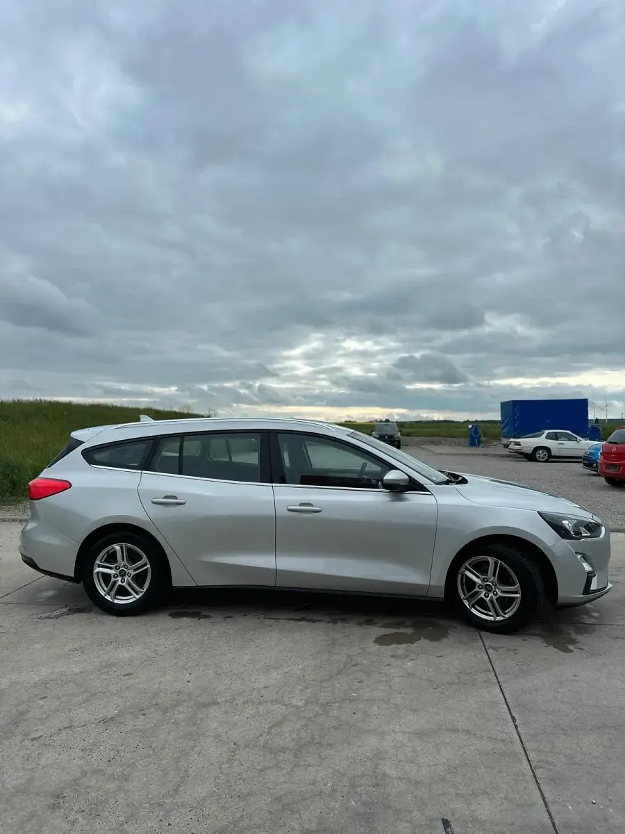 Gebraucht Ford Focus 120 PS (88 kW) 2020 Silber Kombi