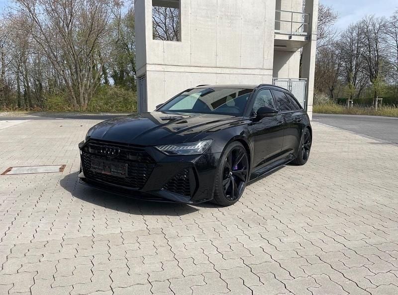 Schwarz Gebraucht 2021 Audi RS6 Ambiente Kombi | 91.300 € (Etwas zu teuer) - Bild 1/4