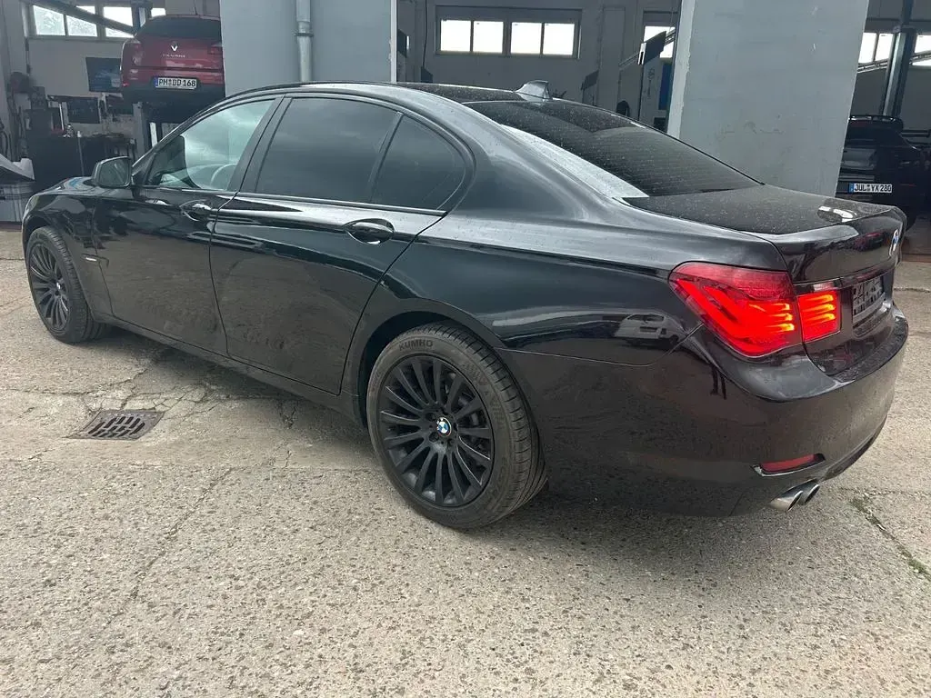 Gebraucht BMW 730 245 PS (180 kW) 2009 Schwarz Limousine
