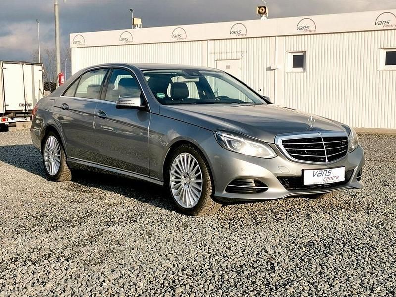 Gebraucht Mercedes E220 170 PS (125 kW) 2014 Silber Limousine